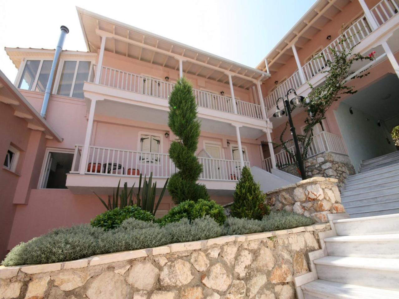 Ionis Hotel Áyios Nikítas Buitenkant foto