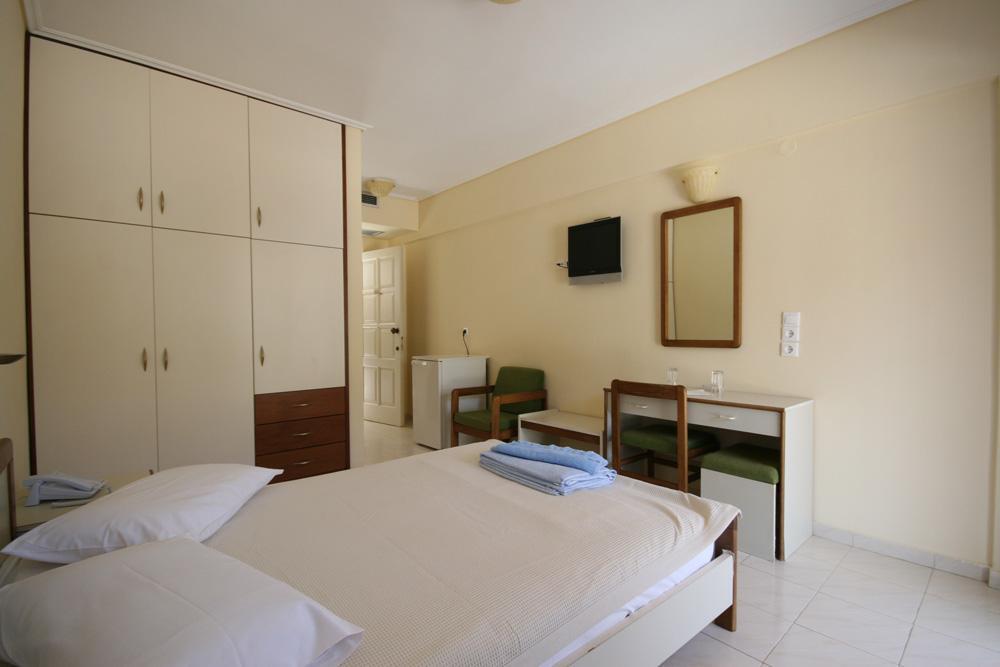 Ionis Hotel Áyios Nikítas Buitenkant foto